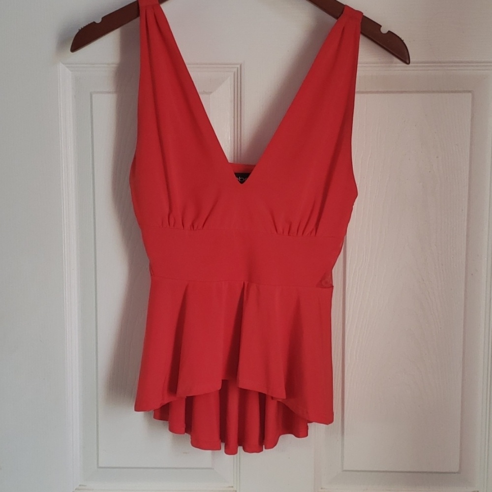 Bebe coral top